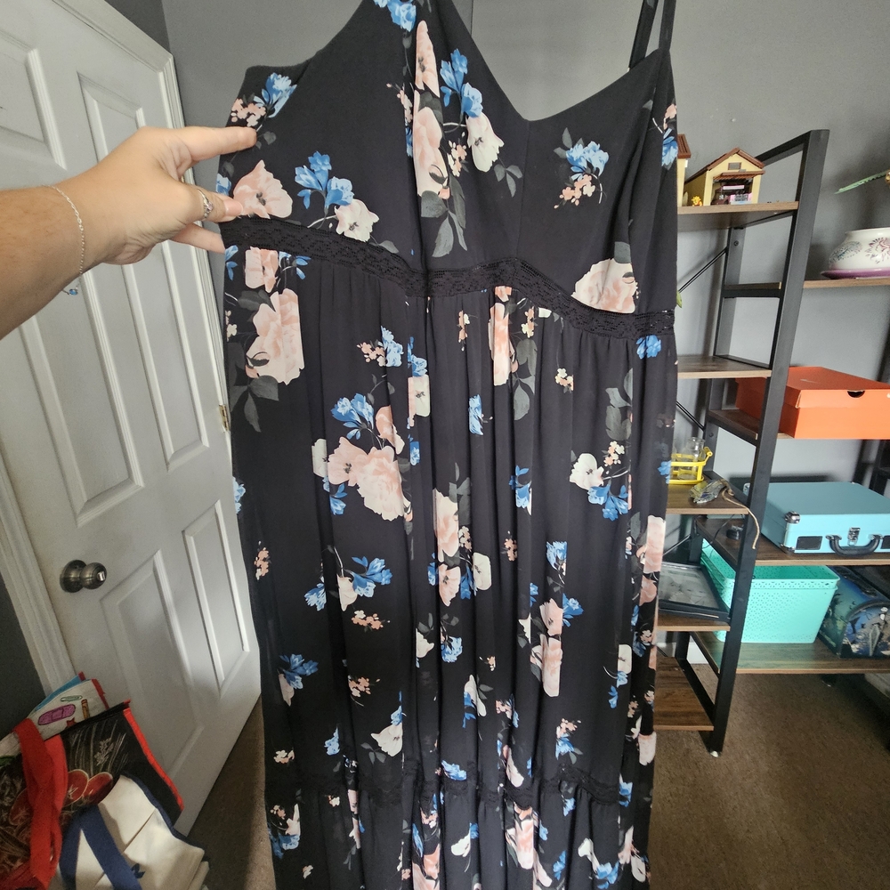 Torrid Size 3 Floral Maxi Dress